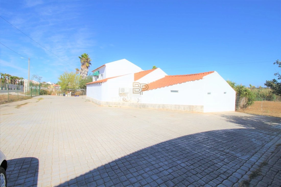 For Sale Building In Mexilhoeira Grande With In Portim O Algarve