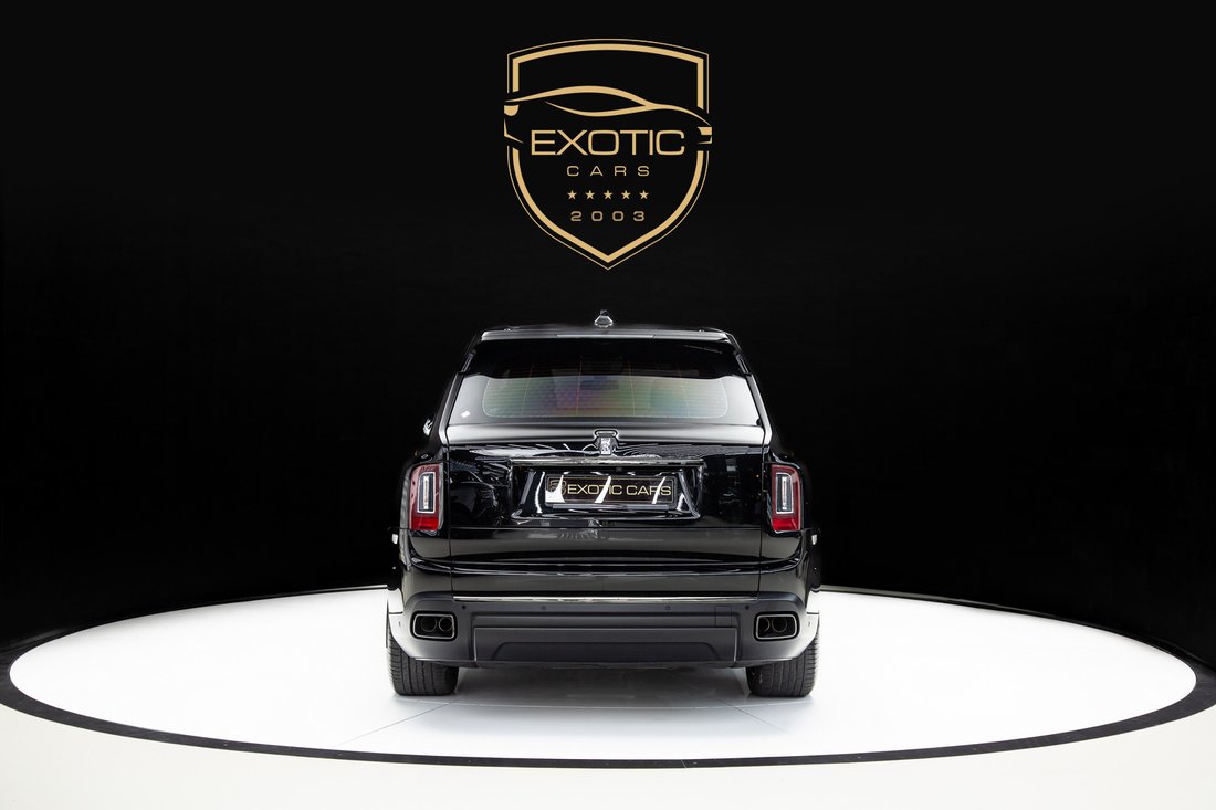Suv in Dubai, Dubai, United Arab Emirates 5 - 13887350