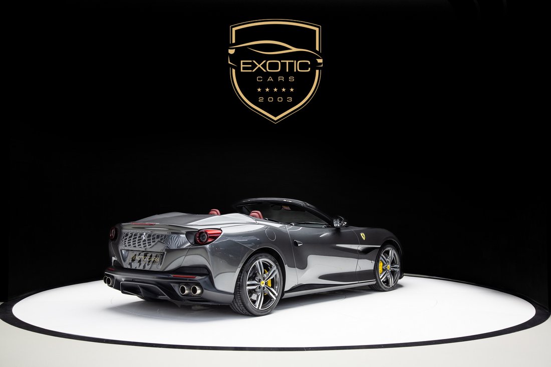 Cabriolet in Dubai, Dubai, United Arab Emirates 4 - 13887315