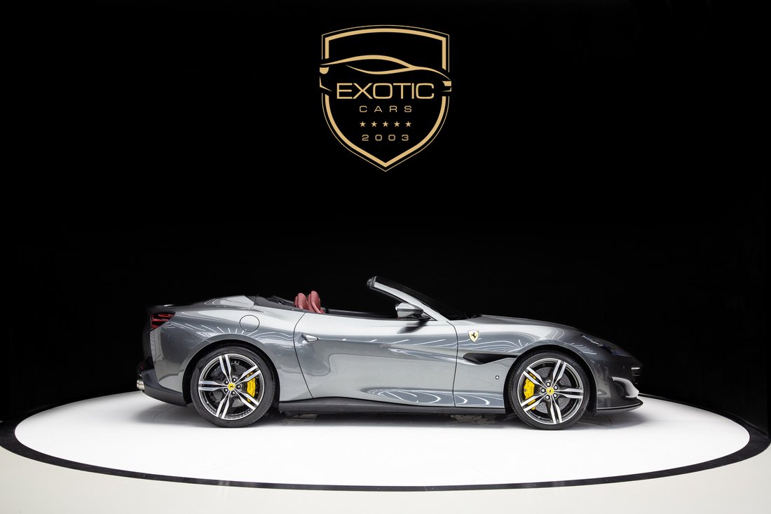 Cabriolet in Dubai, Dubai, United Arab Emirates 3 - 13887315