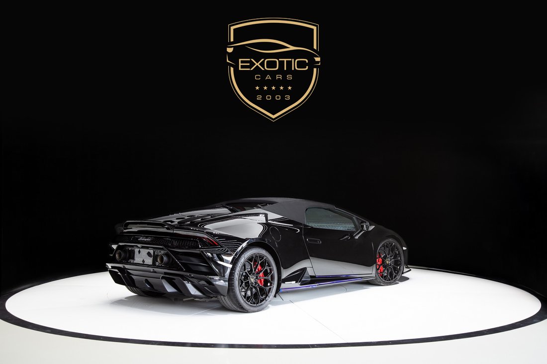 Cabriolet in Dubai, Dubai, United Arab Emirates 4 - 13887345
