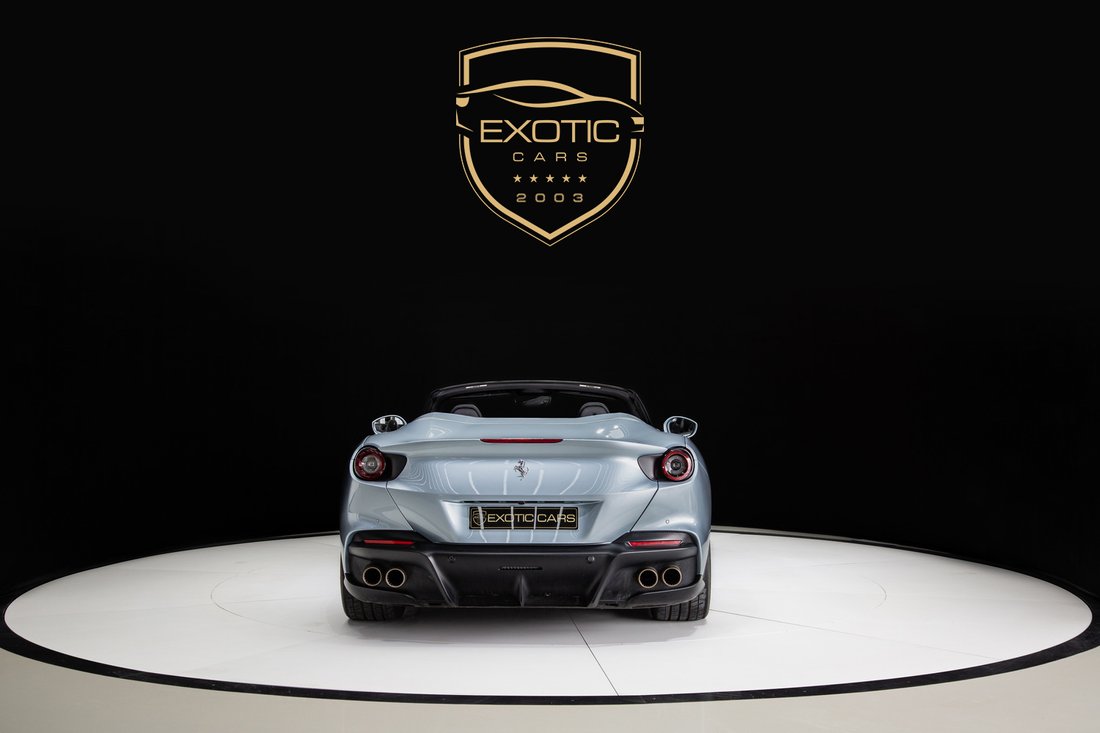 Cabriolet in Dubai, Dubai, United Arab Emirates 5 - 13887314