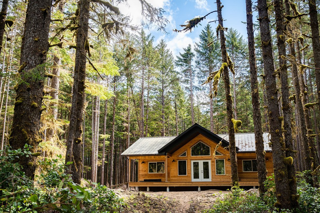 Ocean & River Ac. Haida Gwaii In Tlell, British Columbia, Canada For