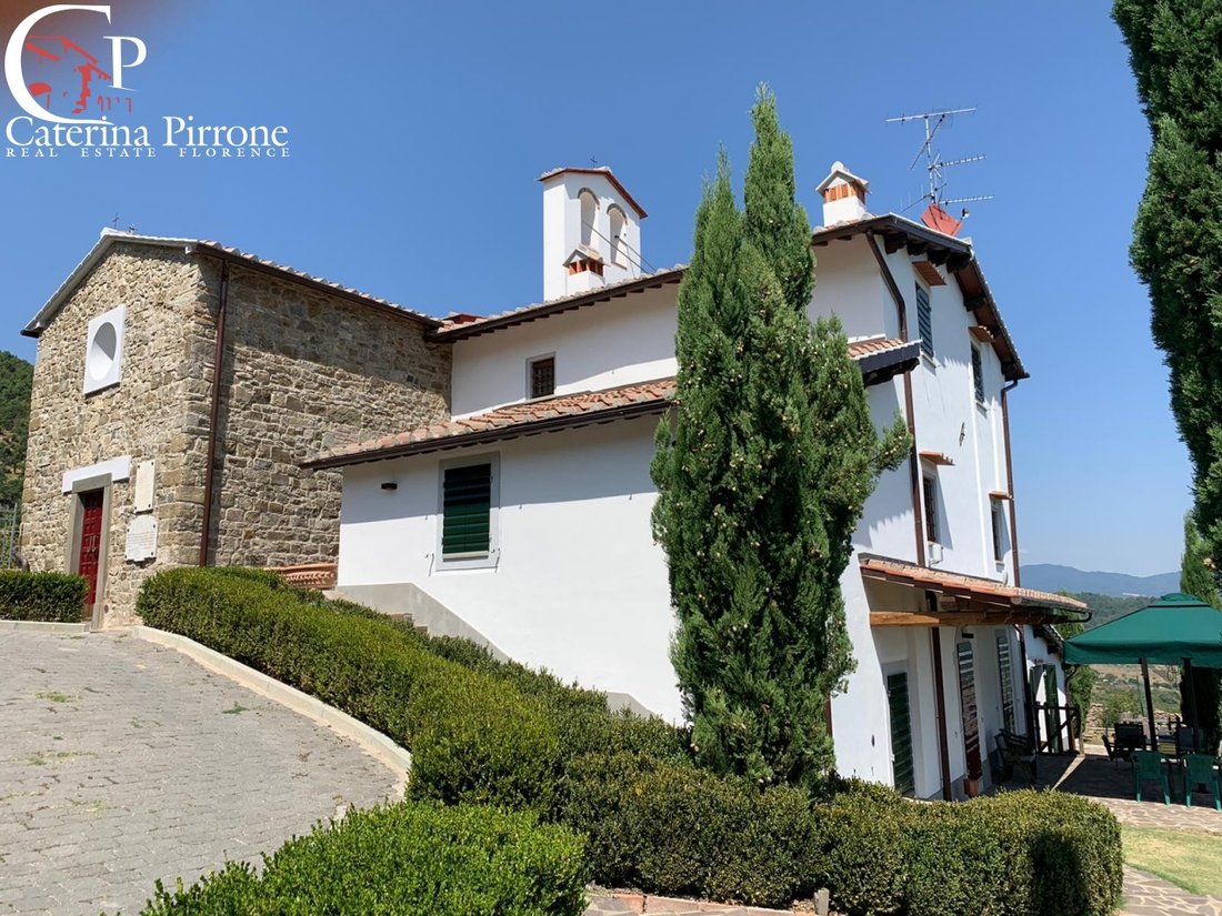 Villa in Barberino di Mugello, Tuscany, Italy 1 - 13890381