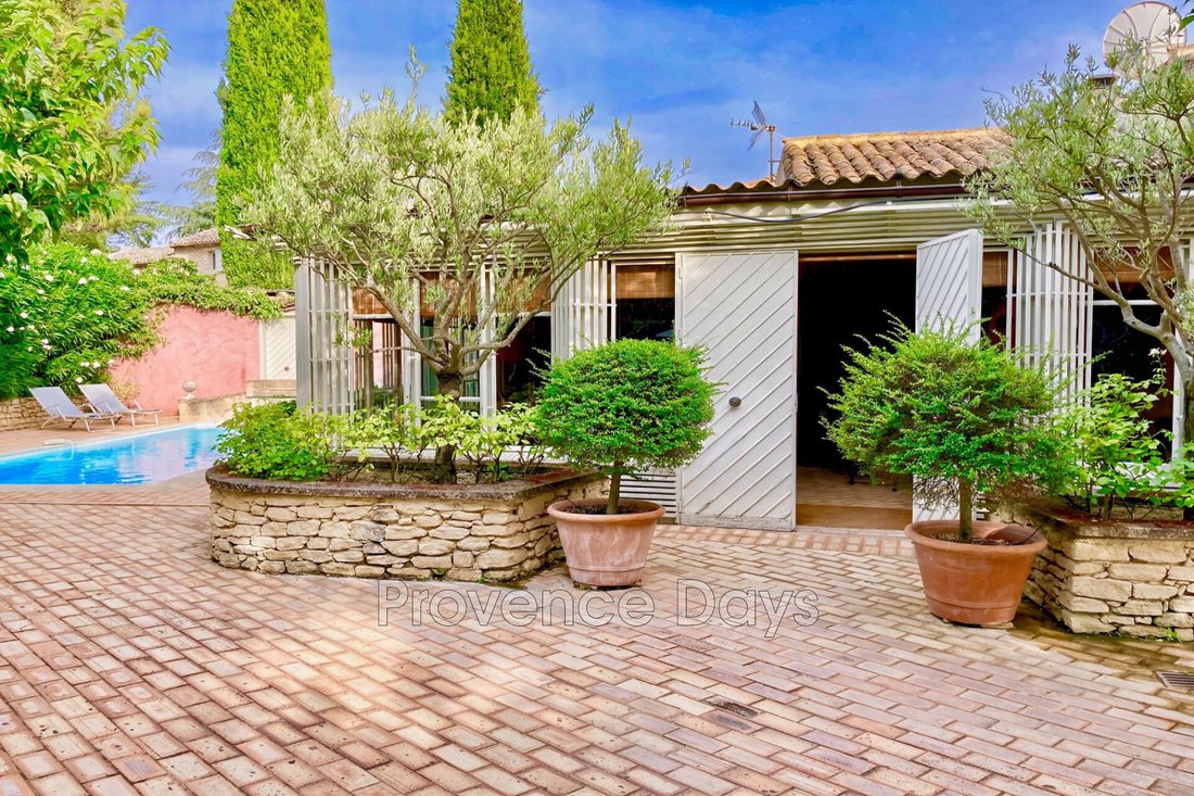 Villa in Oppède, Provence-Alpes-Côte d'Azur, France 2 - 13888223