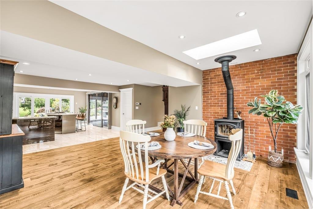 House in Hamilton, Ontario, Canada 5 - 13887802