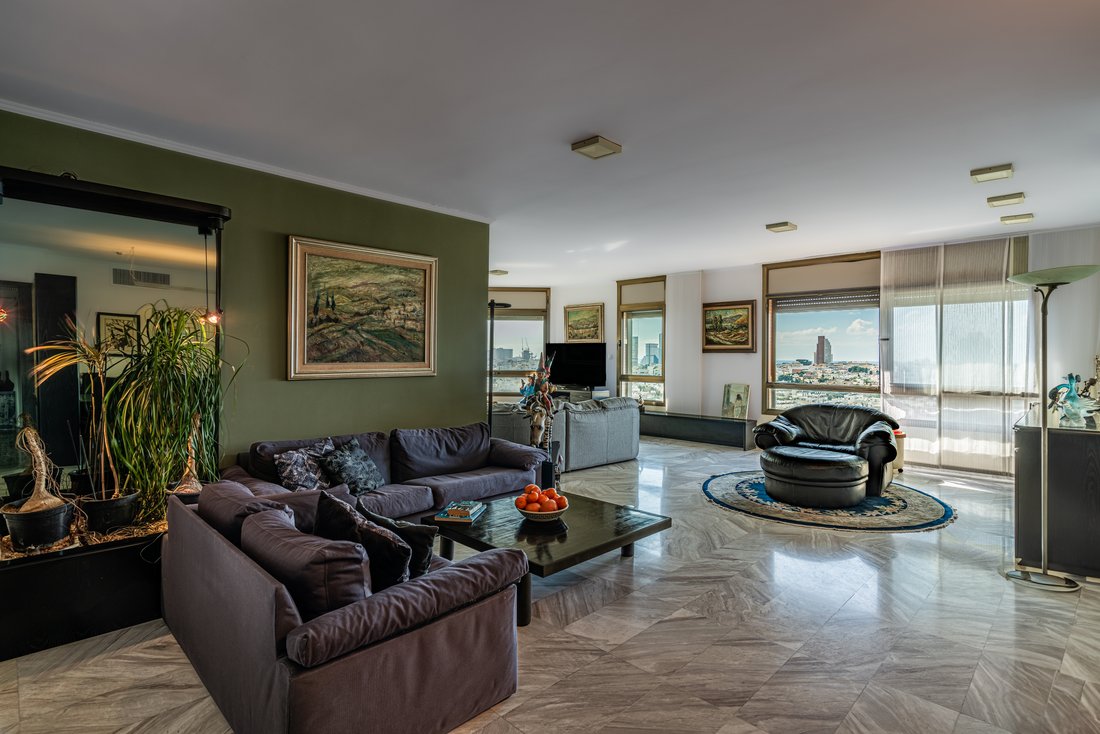 Apartment in Tel Aviv-Yafo, Tel Aviv District, Israel 1 - 13892283