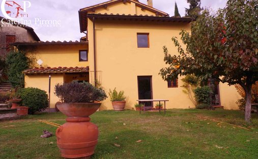 Country House in Le Case San Romolo, Bagno A Ripoli, Tuscany 1