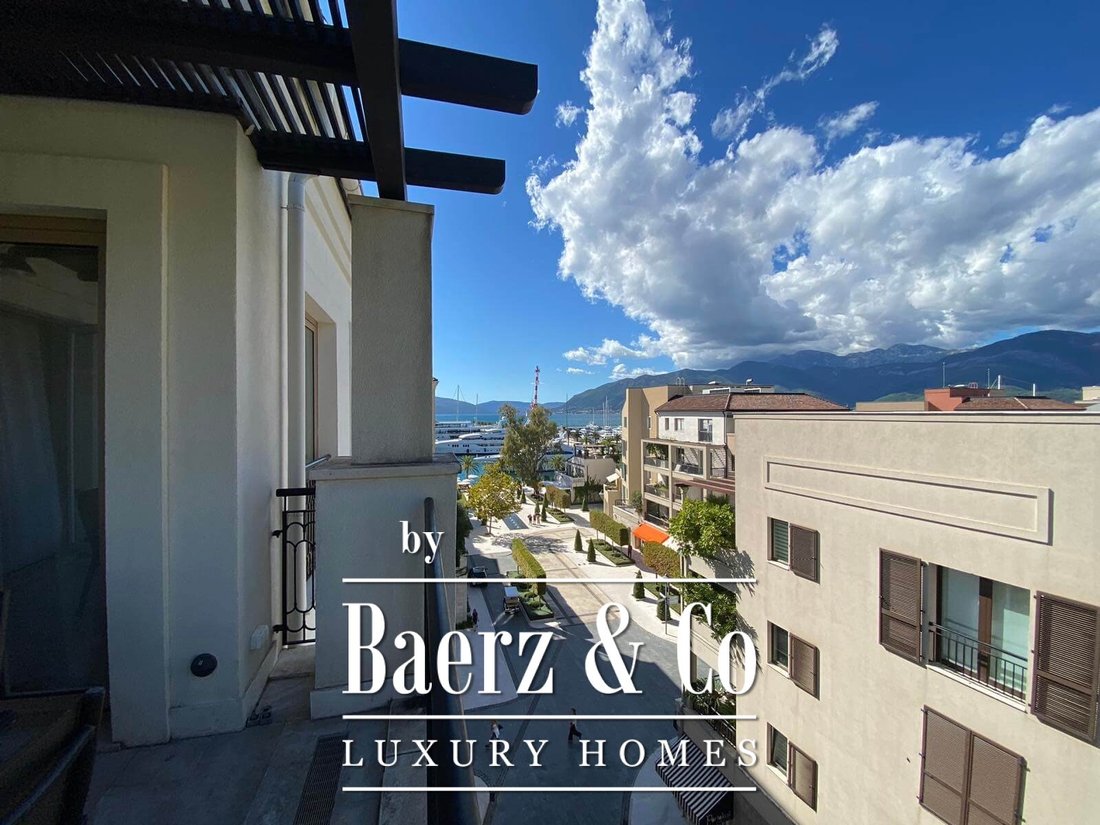 Apartment in Tivat, Tivat Municipality, Montenegro 1 - 12783808