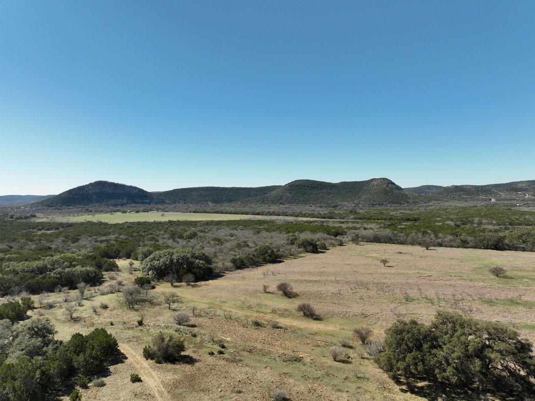 543+/ Acres Pailing Creek Ranch, Uvalde County In Concan, Texas, United