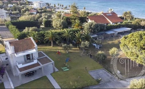 Villa in Halkidiki, Macedonia and Thrace, Greece 1