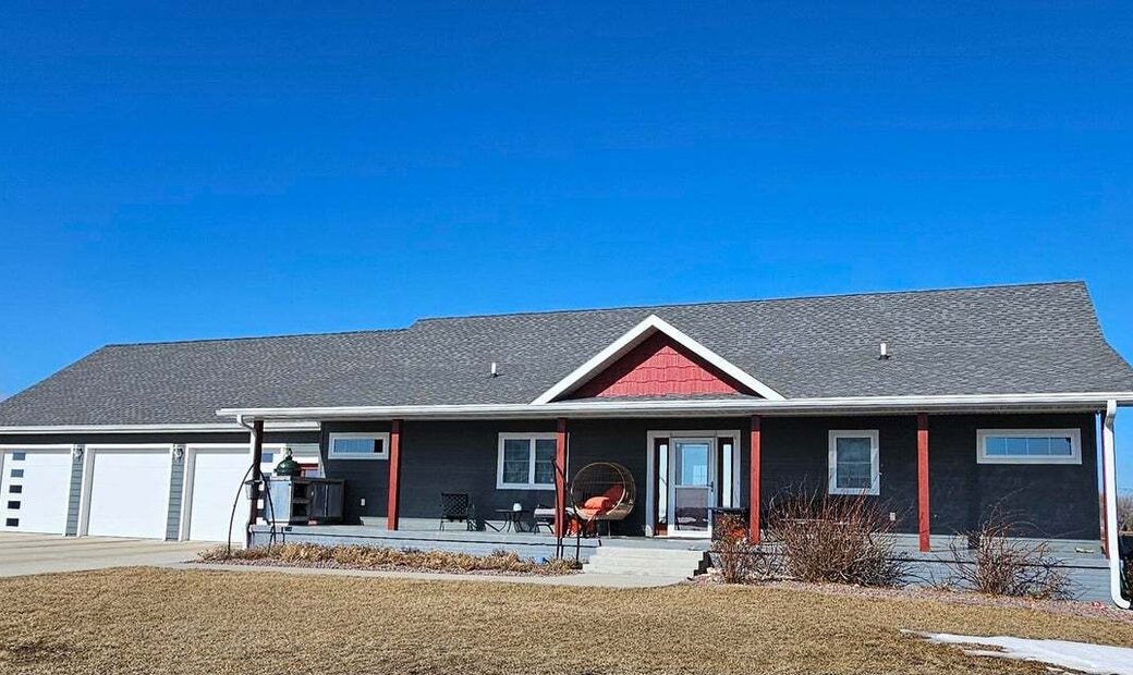 4 Bedrooms Single Family Detached In Volga, South Dakota, United States