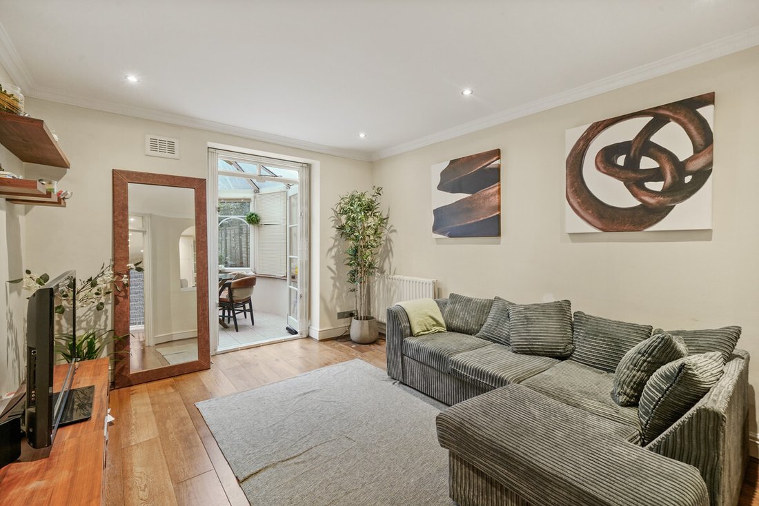 Apartment in Little Venice, Westminster, England 1 - 13898015