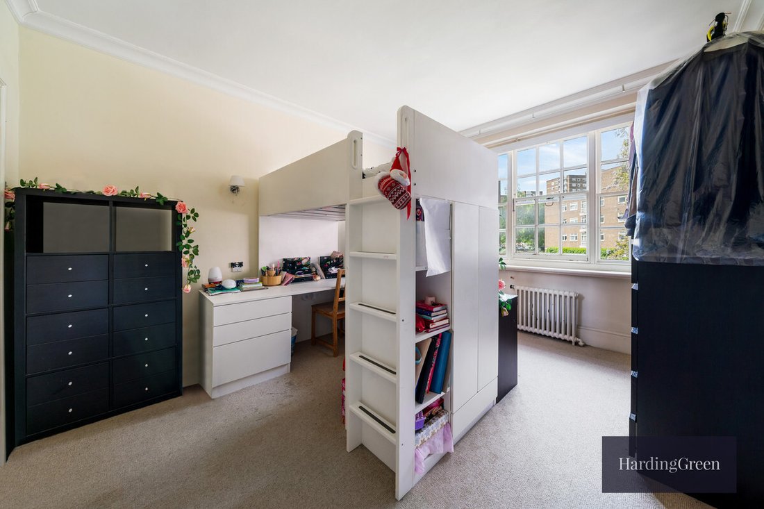 Apartment in Primrose Hill, Camden, England 5 - 13898120