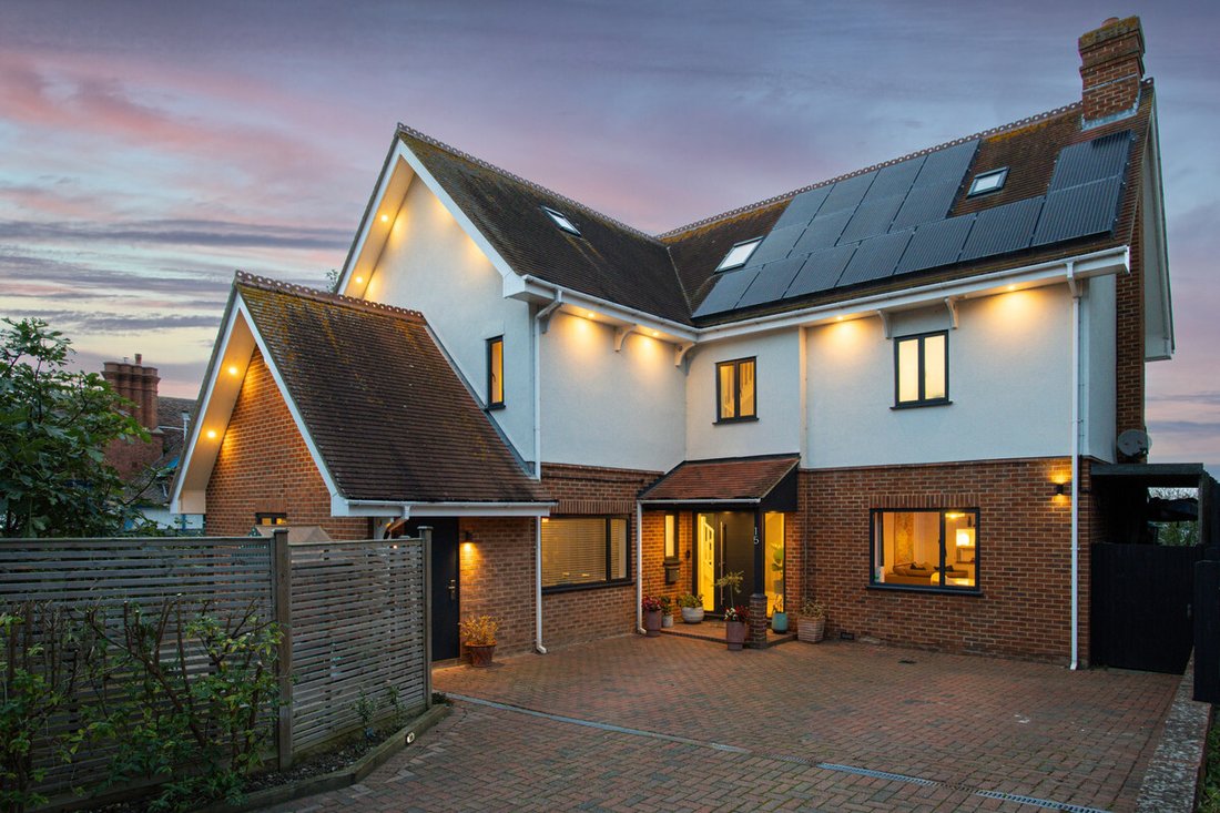 House in Swalecliffe, Canterbury, England 1 - 13898032