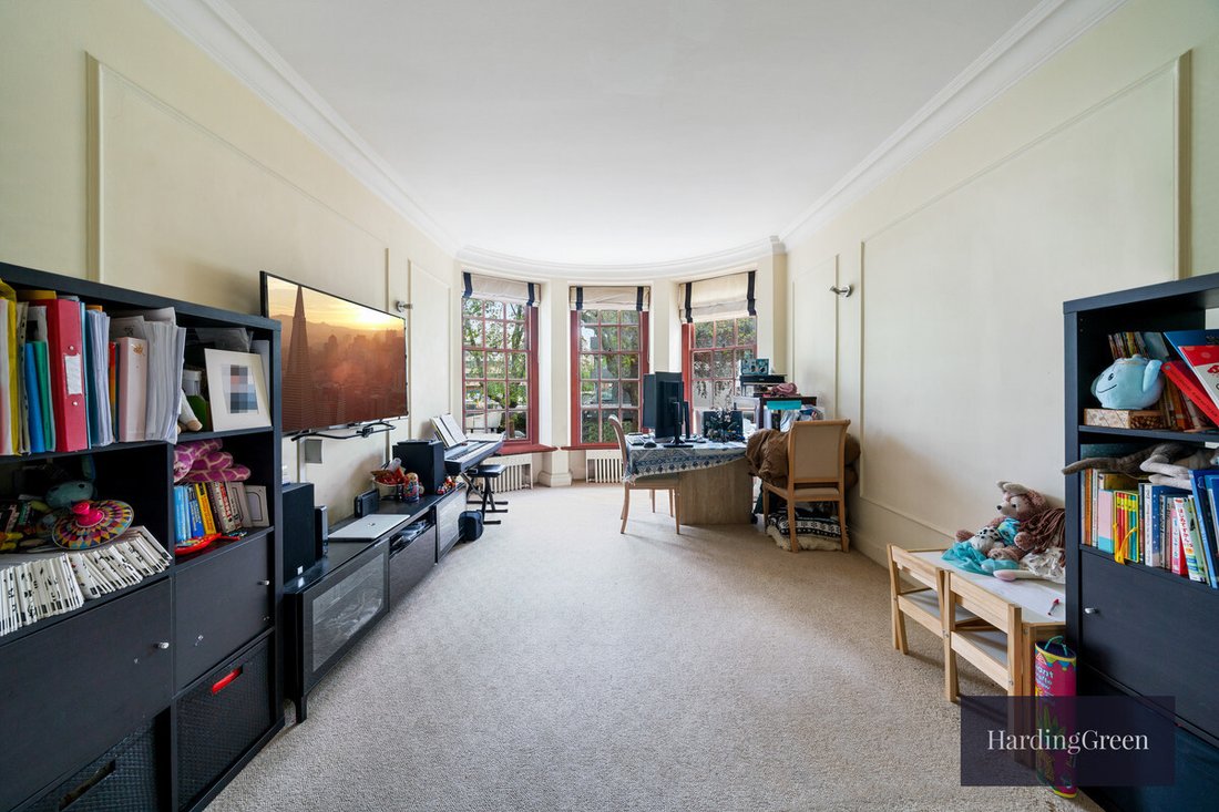 Apartment in Primrose Hill, Camden, England 1 - 13898120