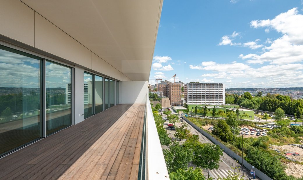 Image showcasing Penthouse T4 Alameda Das Antas In Porto, Porto District, Portugal For ...