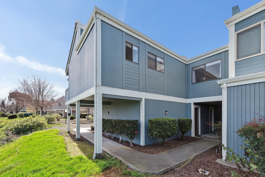 Tranquil Resort Style Living In Hercules, California, United States For