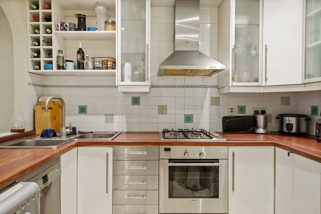 Apartment in Little Venice, Westminster, England 2 - 13898015