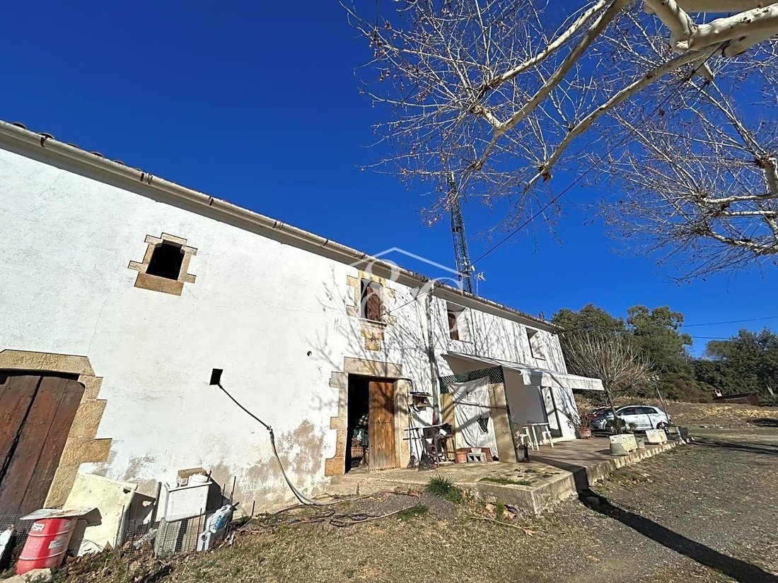 Villa in Brunyola i Sant Marti Sapresa, Catalonia, Spain 3 - 13897165