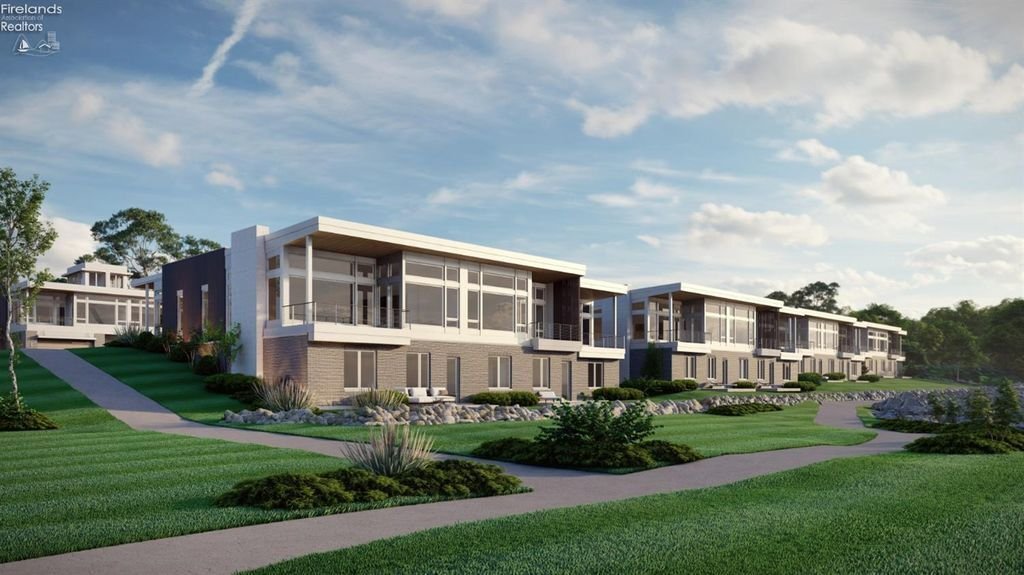 End Unit Lakefront Townhome At Waterwood In Vermilion, Ohio, United