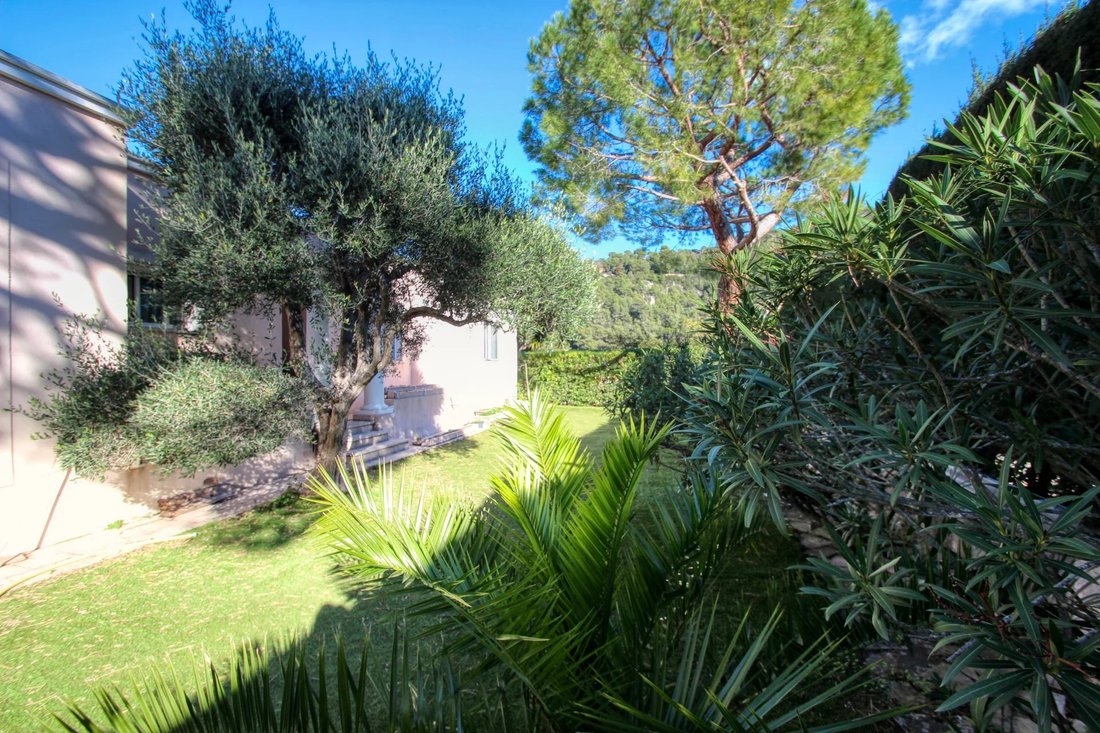 Villa in Villefranche-sur-Mer, Provence-Alpes-Côte d'Azur, France 4 - 13562587