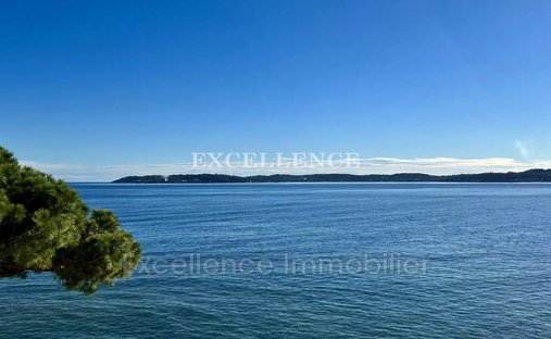 Apartment in Ville-Les Saquedes-Le Bouillonnet, Sainte-Maxime, France 1