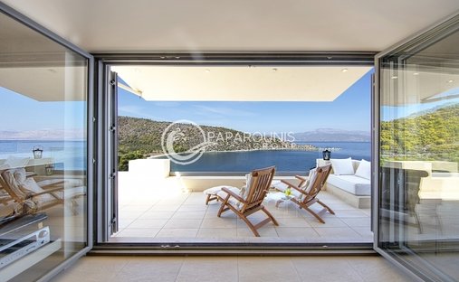 House in Sofiko Community, Solygeia, Greece 1