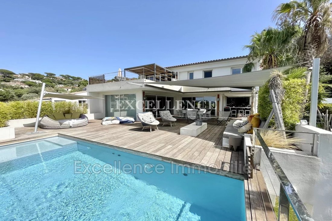 Villa in Ville-Les Saquedes-Le Bouillonnet, Sainte-Maxime, France 1 - 13899258