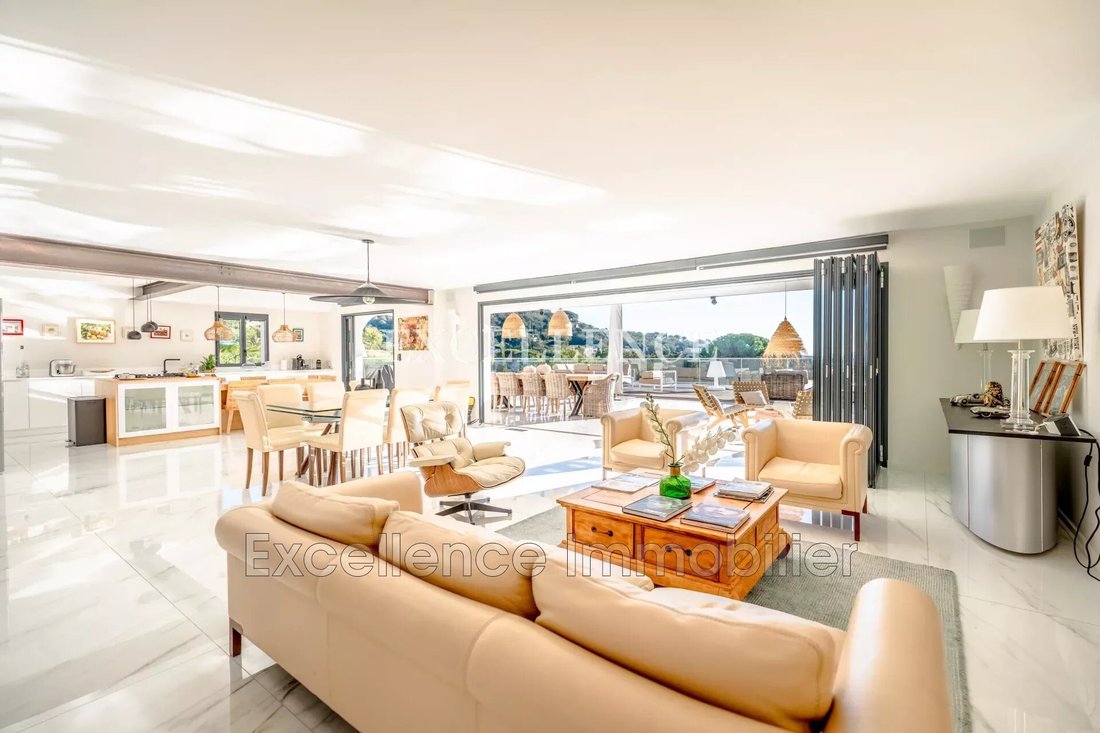 Villa in Grimaud, Provence-Alpes-Côte d'Azur, France 5 - 13899234