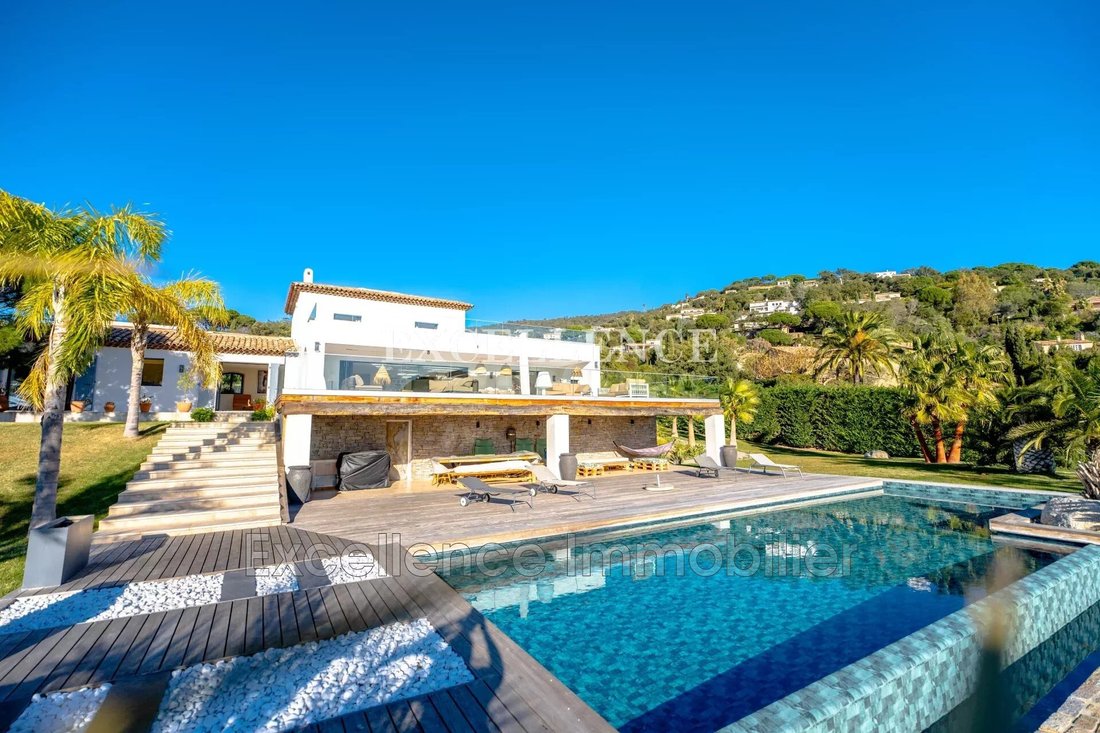 Villa in Grimaud, Provence-Alpes-Côte d'Azur, France 2 - 13899234