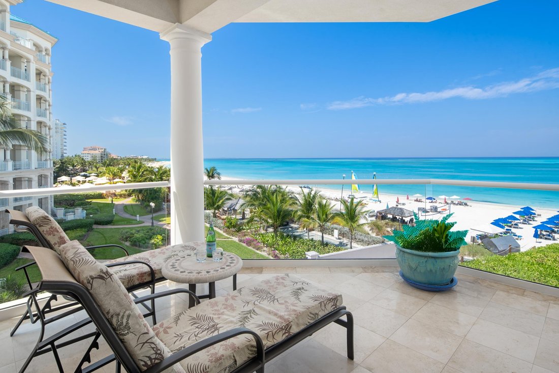 Condo in Grace Bay, Caicos Islands, Turks and Caicos Islands 1 - 13903463