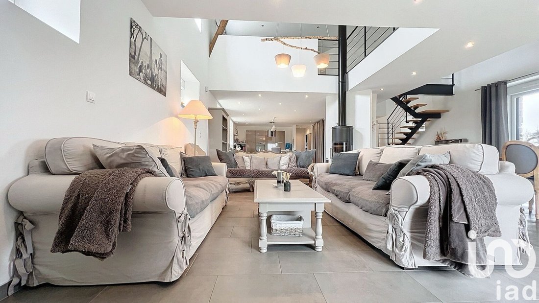 Vente Longère 13 Pièces In Meslay Du Maine, Pays De La Loire, France