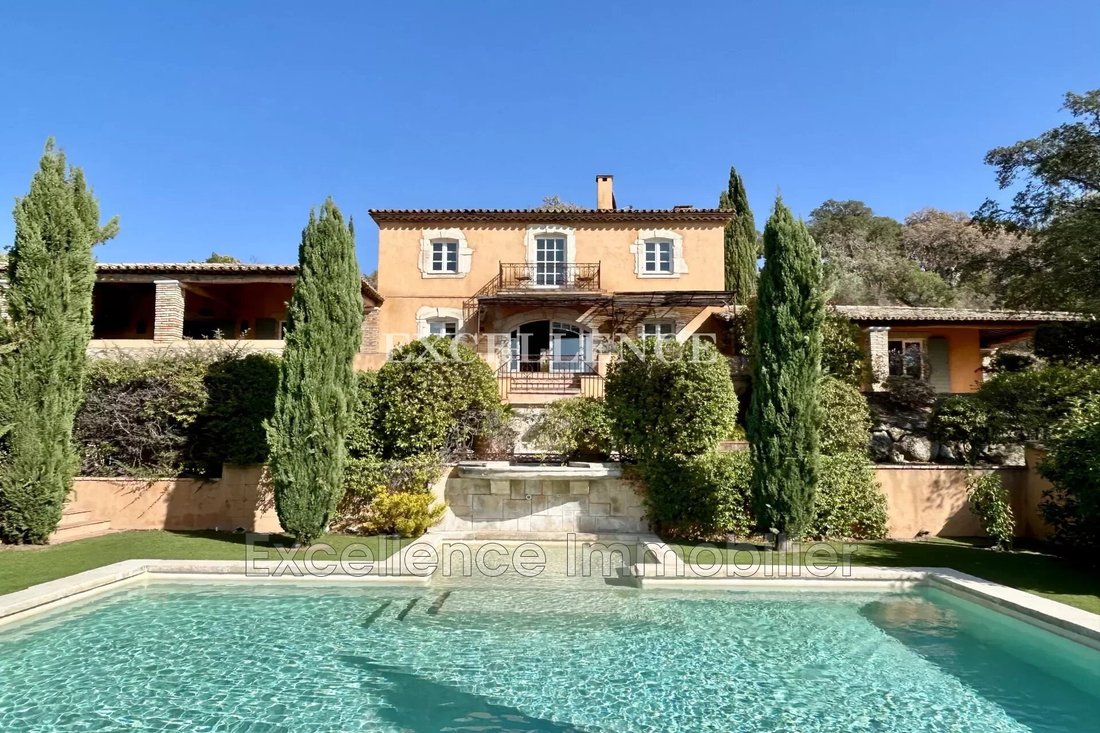 Villa in Le Plan-de-la-Tour, Provence-Alpes-Côte d'Azur, France 1 - 13899206