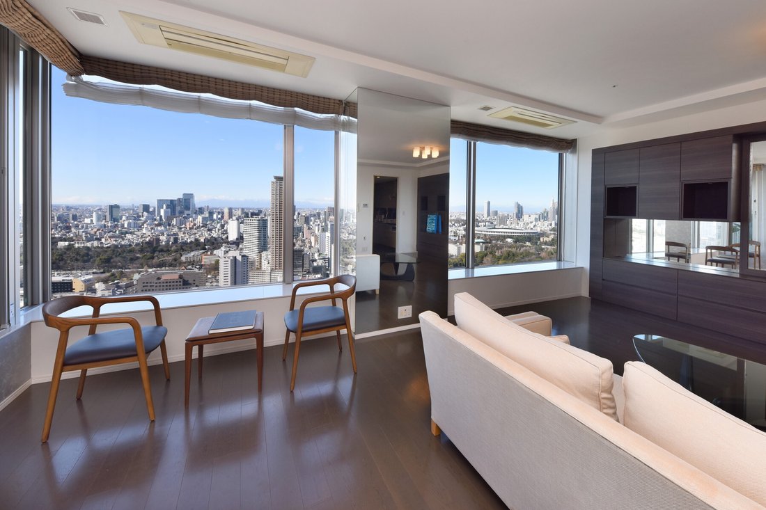 Park Court Akasaka The Tower In Minato City, Tokyo, Japan For Sale