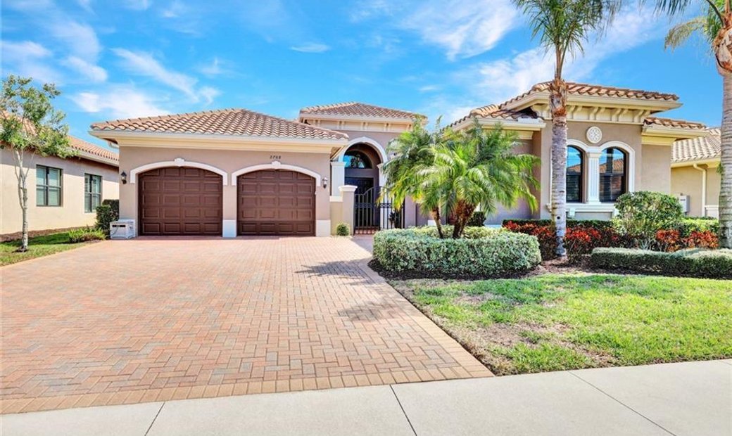 Impressive Home In Riverstone In Naples, Florida, United States For