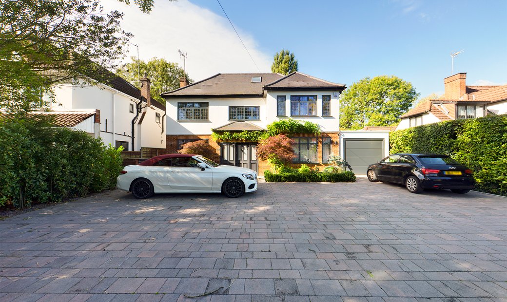 House The Avenue Ickenham Uxbridge 28 In Ickenham, England, United