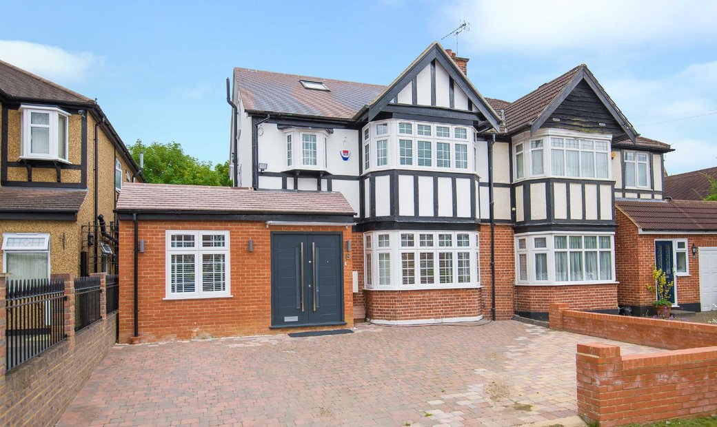 House Bridle Road Eastcote Pinner 6 In Pinner, England, United Kingdom