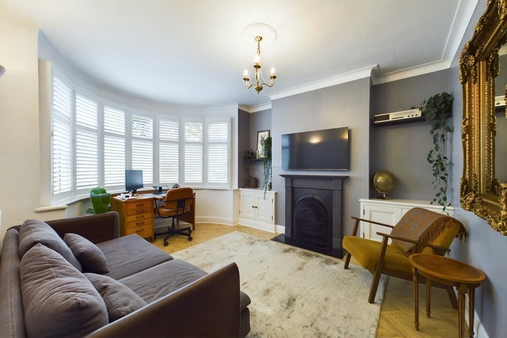 House Victoria Road 433 In Ruislip, England, United Kingdom For Sale