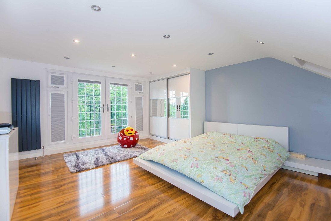 House Bridle Road Eastcote Pinner 6 In Pinner, England, United Kingdom