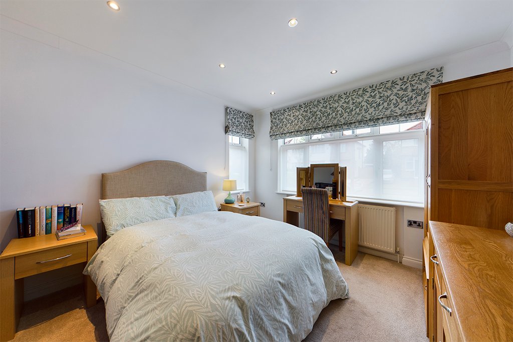 Bungalow North View Pinner 80 In Pinner, England, United Kingdom For