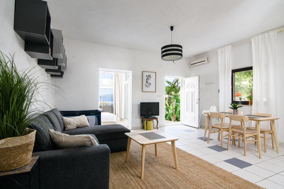 Villa in Okrug Gornji, Split-Dalmatia County, Croatia 1 - 13916198