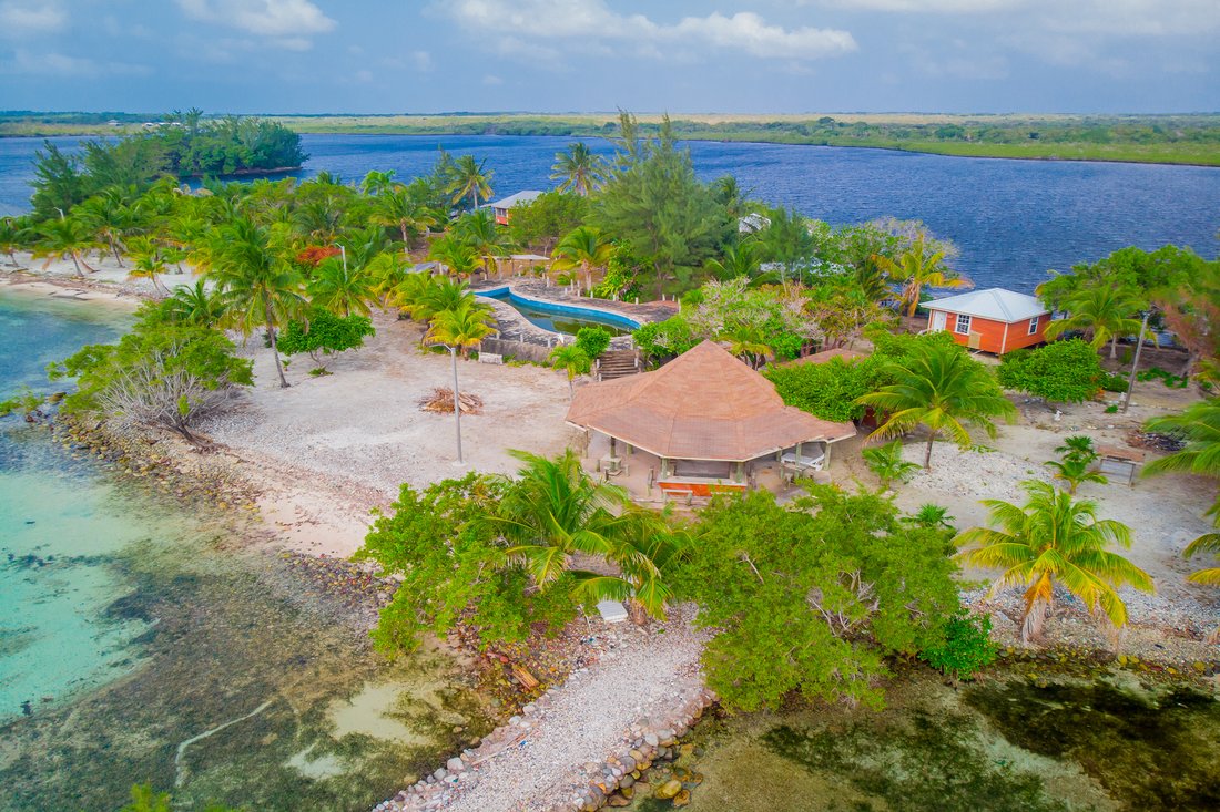 Lot 3 Laguna Beach In Utila, Bay Islands Department, Honduras For Sale