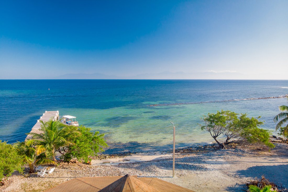 Lot 3 Laguna Beach In Utila, Bay Islands Department, Honduras For Sale