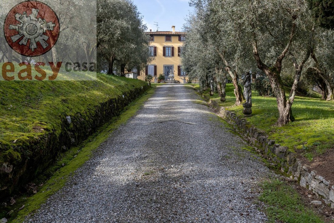 Villa in Historic Center, Lucca, Tuscany 2 - 13916590