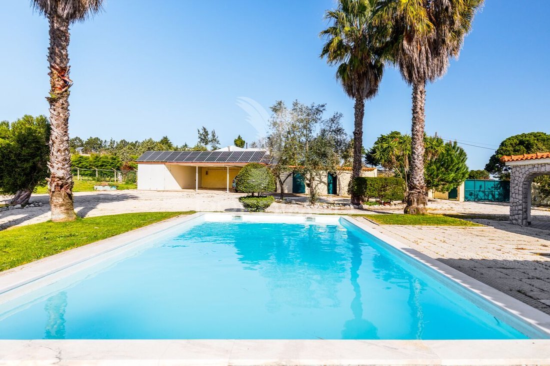 Located In Palmela, On The Banks Of The In Quinta Do Anjo, Setubal, Portugal For Sale (13916234)