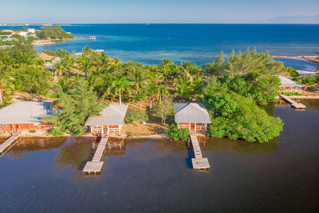 Lot 3 Laguna Beach In Utila, Bay Islands Department, Honduras For Sale