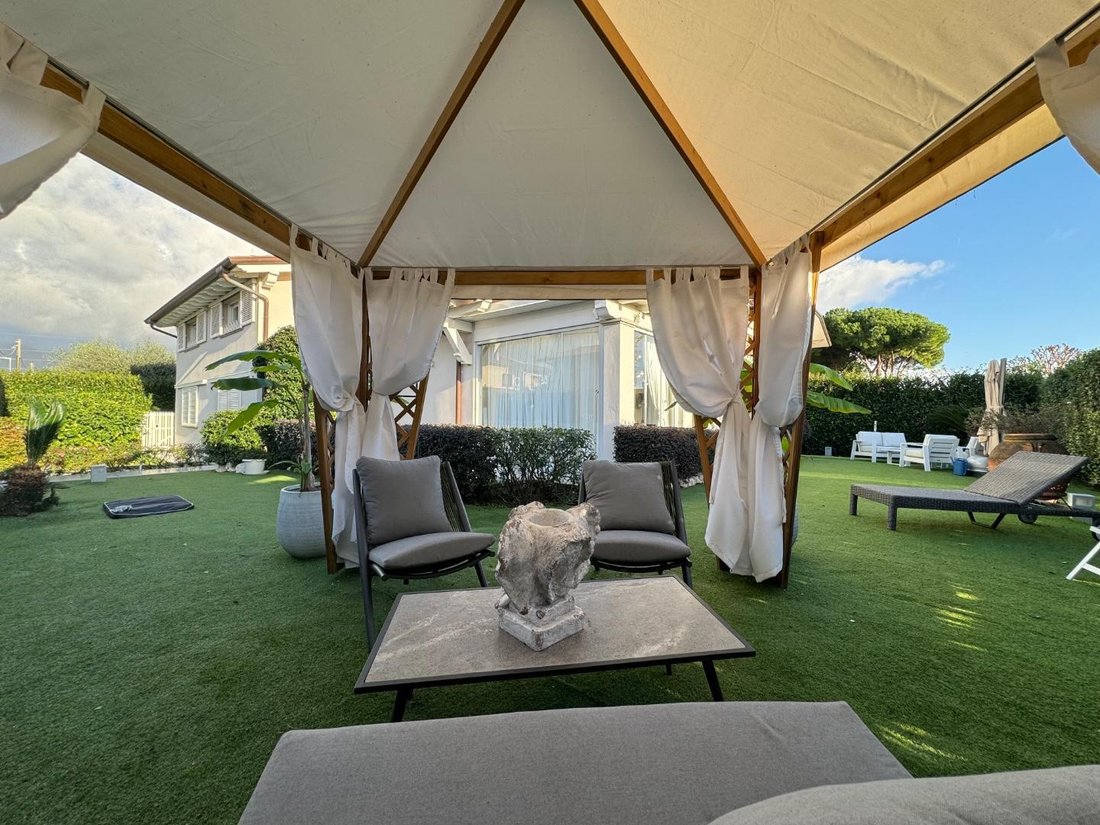 Villa in Caranna-Vaiana, Forte dei Marmi, Tuscany 3 - 13515062