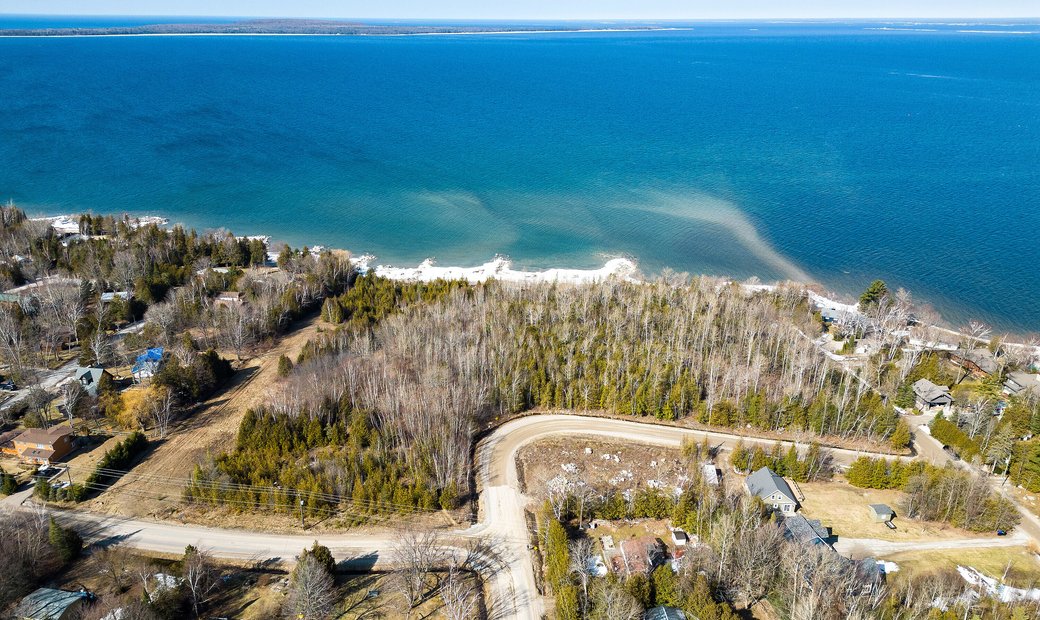 Bay Waterfront In Ontario, Canada For Sale