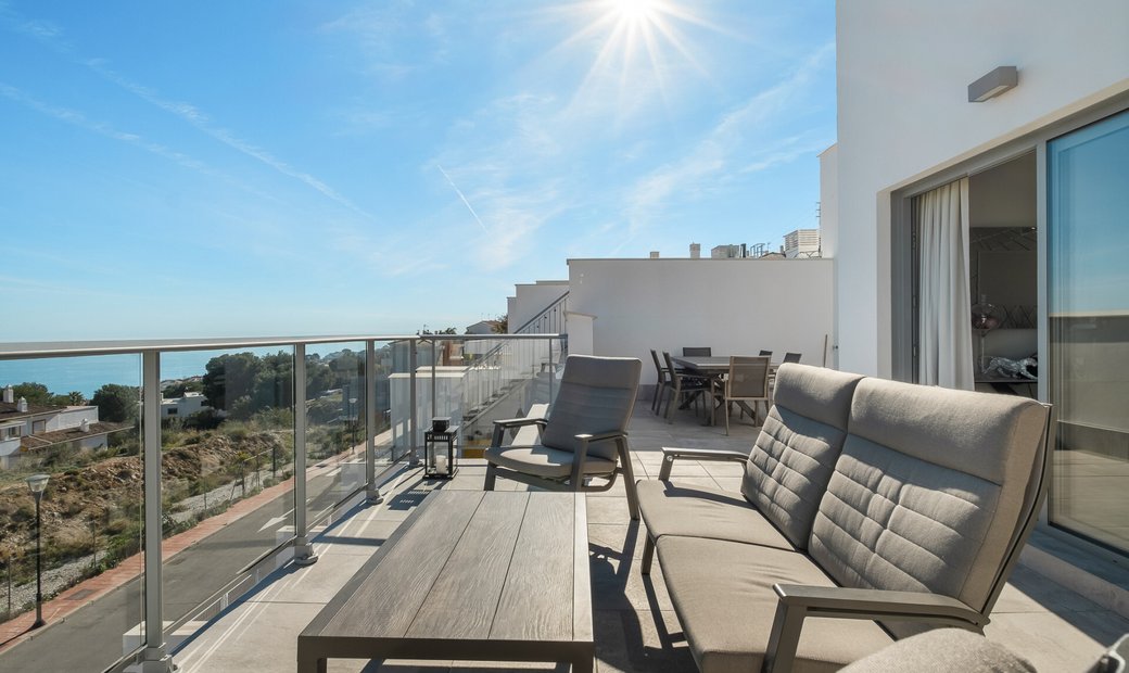 Presenting A 3 Bedroom, 2 Bathroom Penthouse In Benalmádena, Andalusia ...